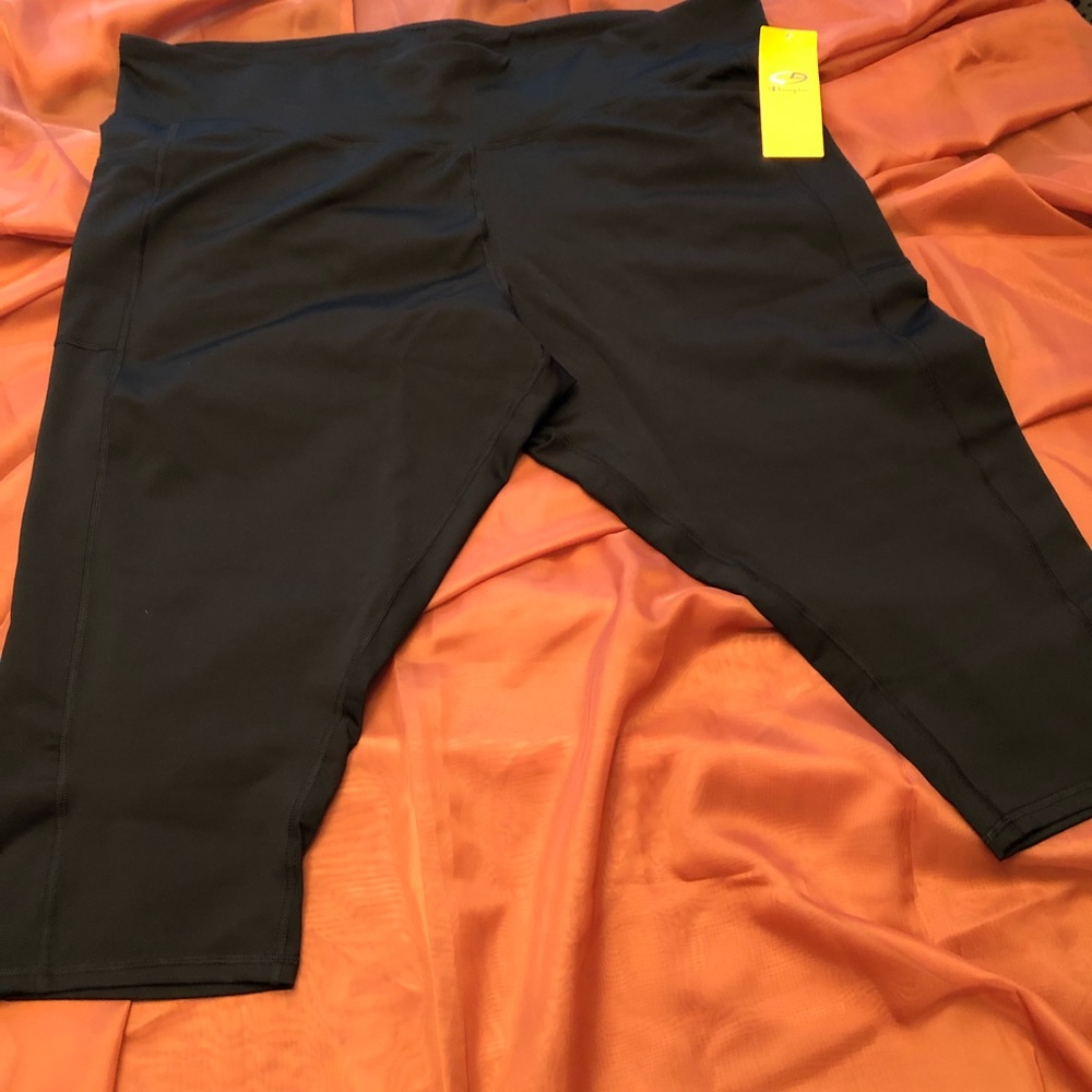 COPY - COPY - Spandex Capris